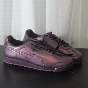 New Metallic purple size 8 Puma Roma